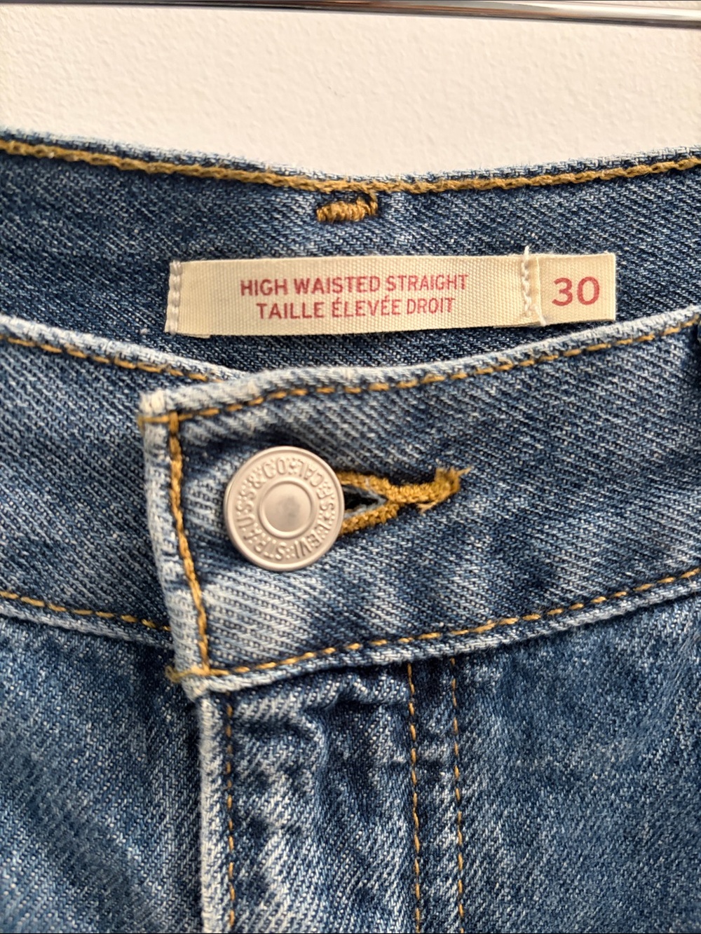 Levi's Women's Straight Leg Jeans in Classic Blue - Picture 2 of 7